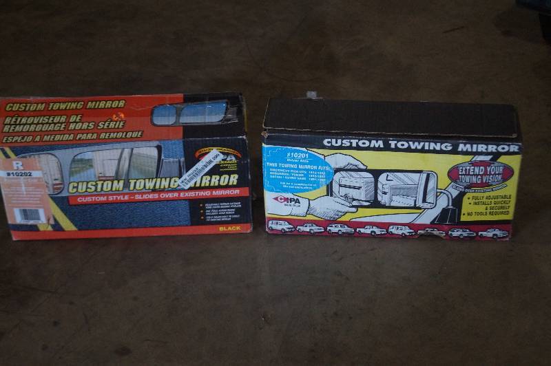 lot 16 image: Towing Mirrors