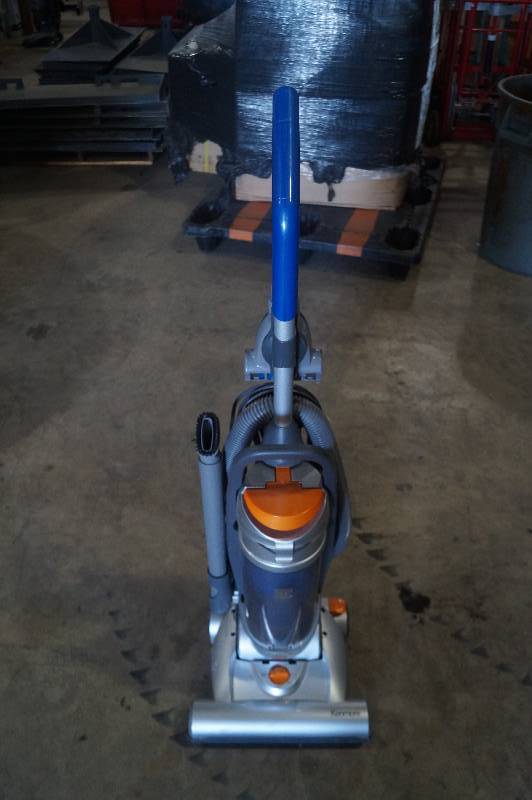 lot 22 image: Kenmore Vacuum