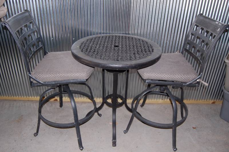 Outdoor Table and Chairs