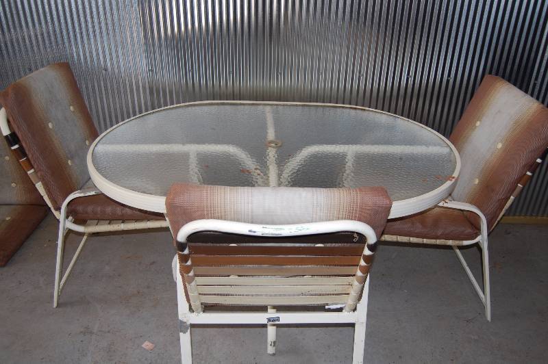 Outdoor Table and Chairs