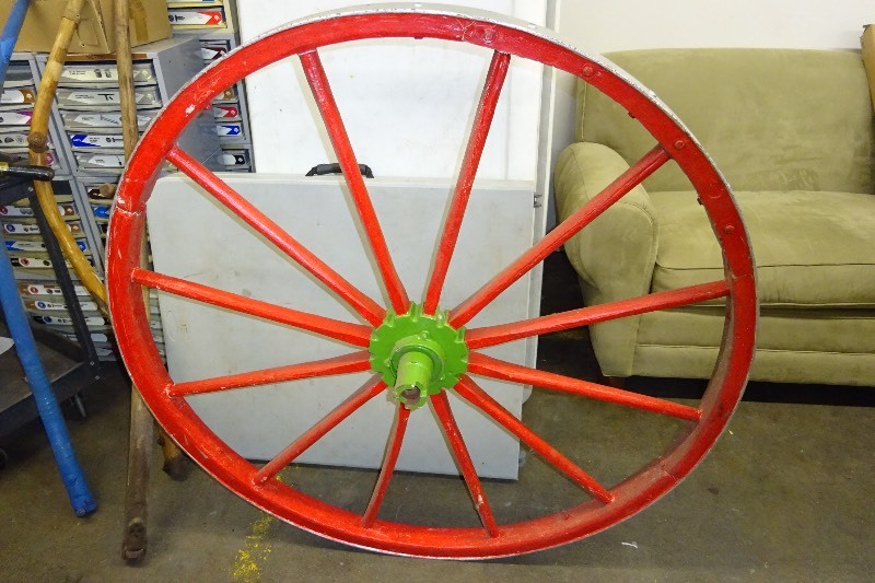 lot 4 image: Vintage Wagon Wheel Wood Spokes with metal rim