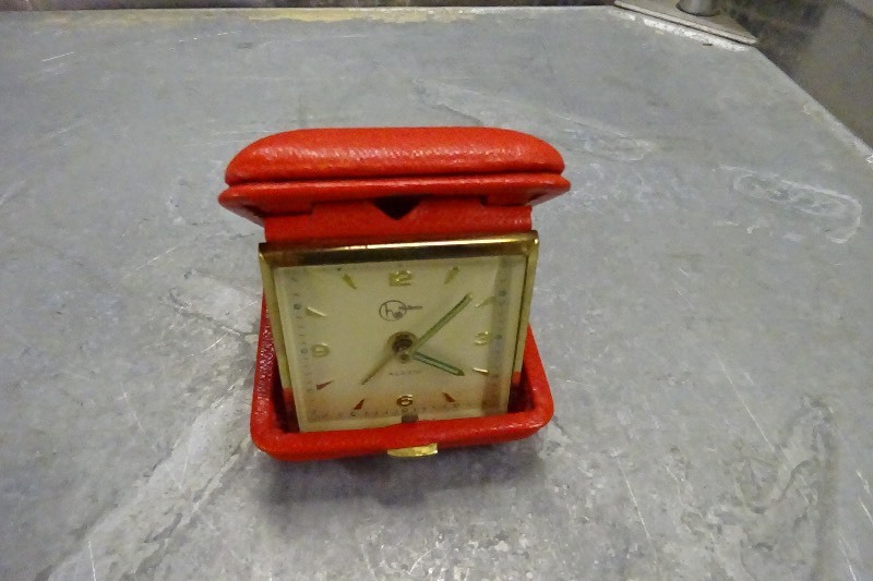 lot 20 image: Helbros Alarm Clock