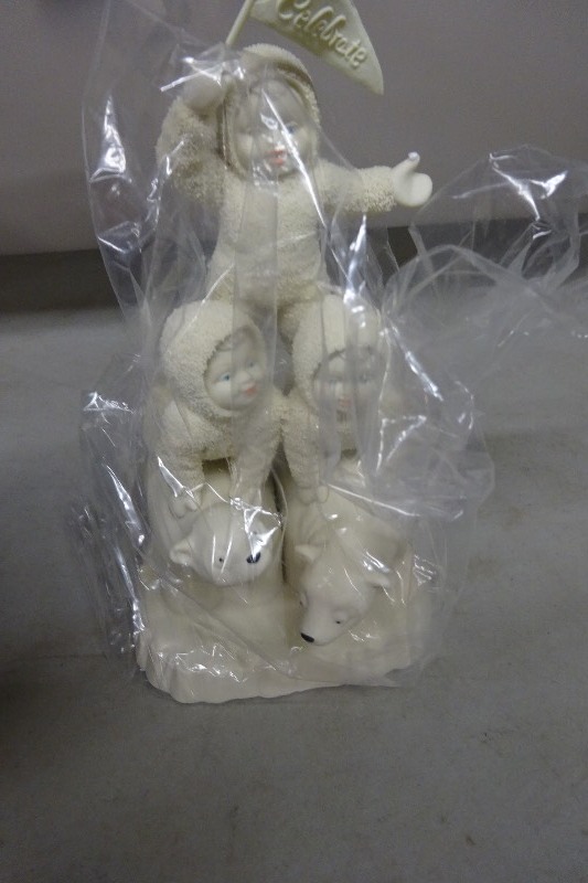 lot 40 image: Dept. 56 Snow babies