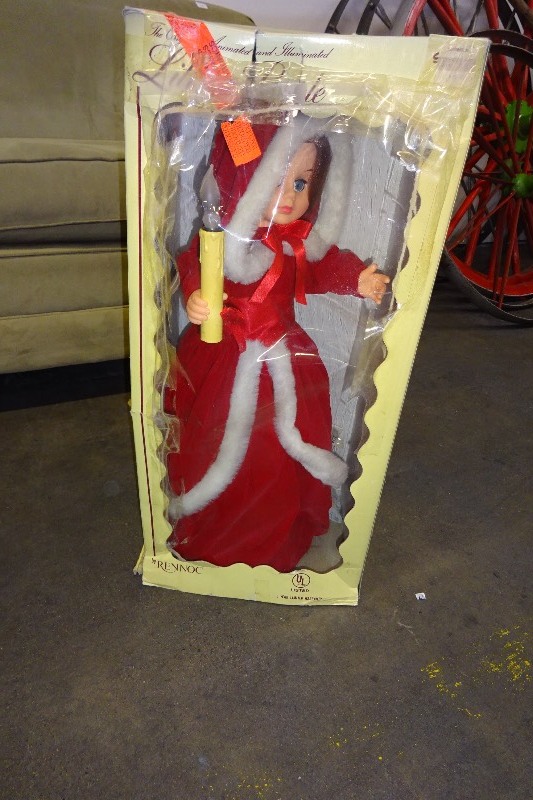 lot 69 image: Rennoc Caroler Animated