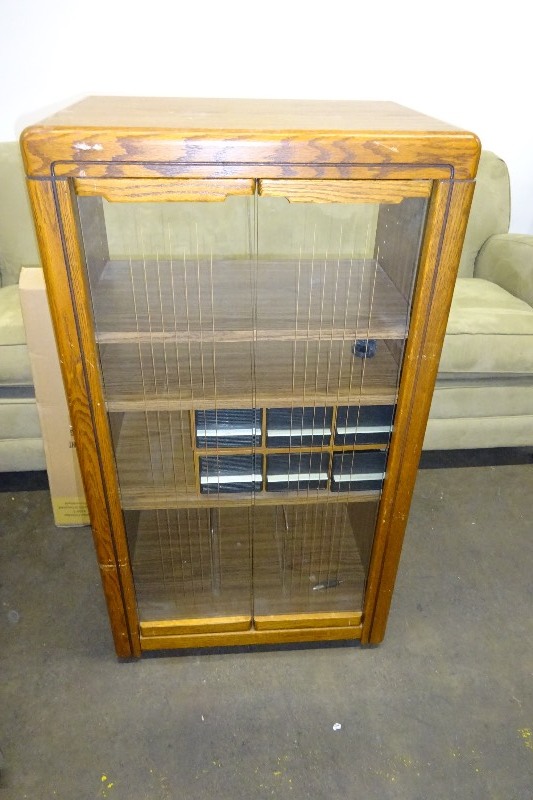 lot 72 image: Wood Display stand
