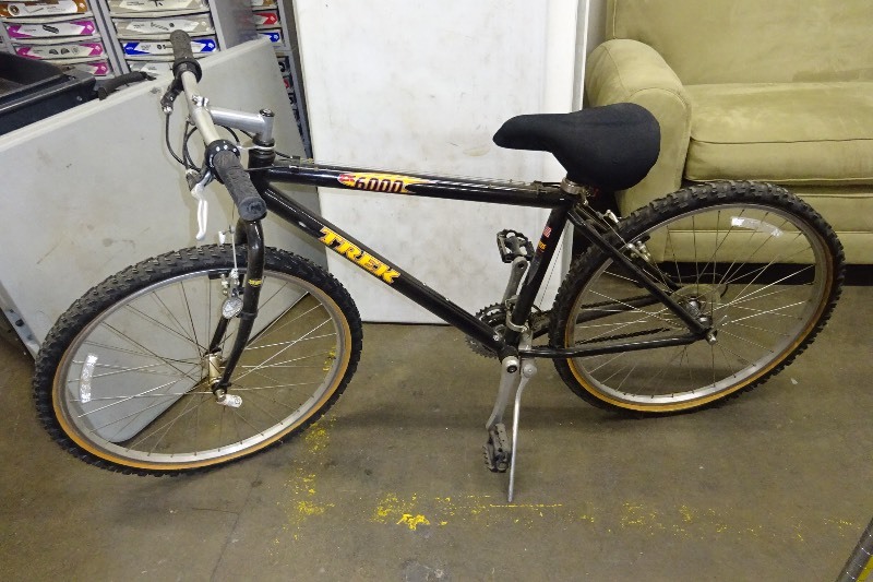 lot 78 image: Trek ZX6000 7 speed bike