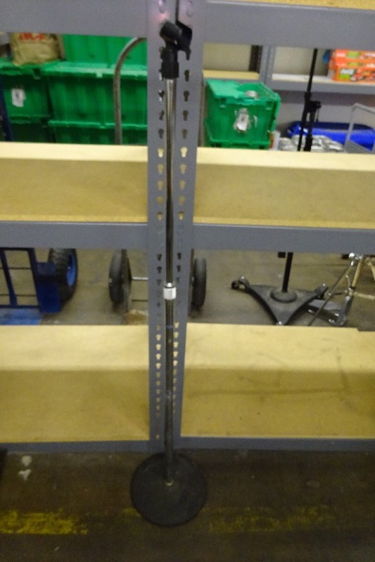 lot 83 image: Mic Stand