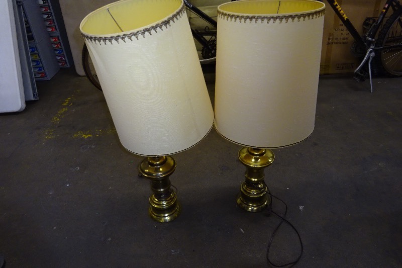 lot 91 image: 2 metal lamps