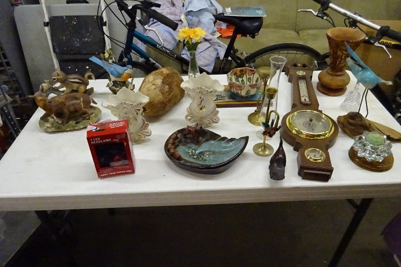 lot 121 image: Ceramic statues, 7 led headlamp