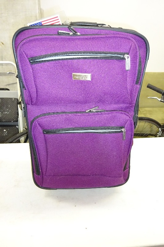 lot 122 image: Protocal suitcase