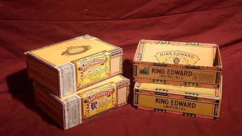 lot 14 image: Cigar Boxes (Empty)