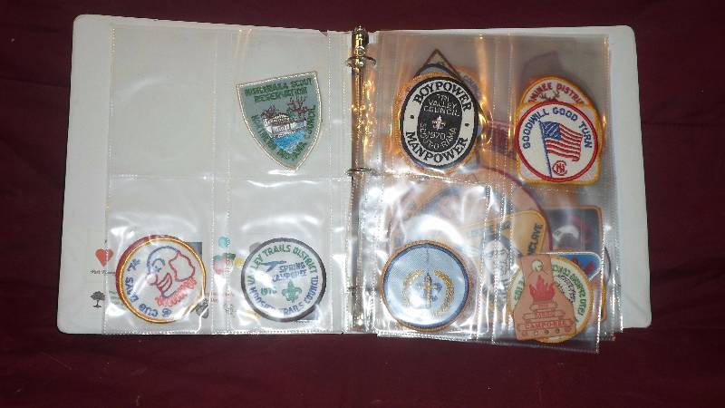 lot 20 image: Binder of Boy Scout Patches