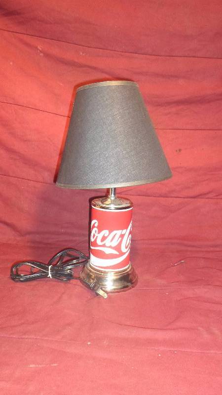 lot 34 image: Coke Lamp