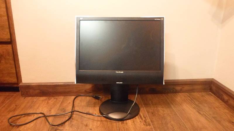 lot 53 image: Viewsonic 19 LCD Monitor