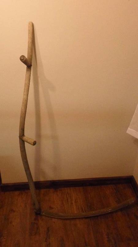 lot 60 image: Large Vintage Scythe