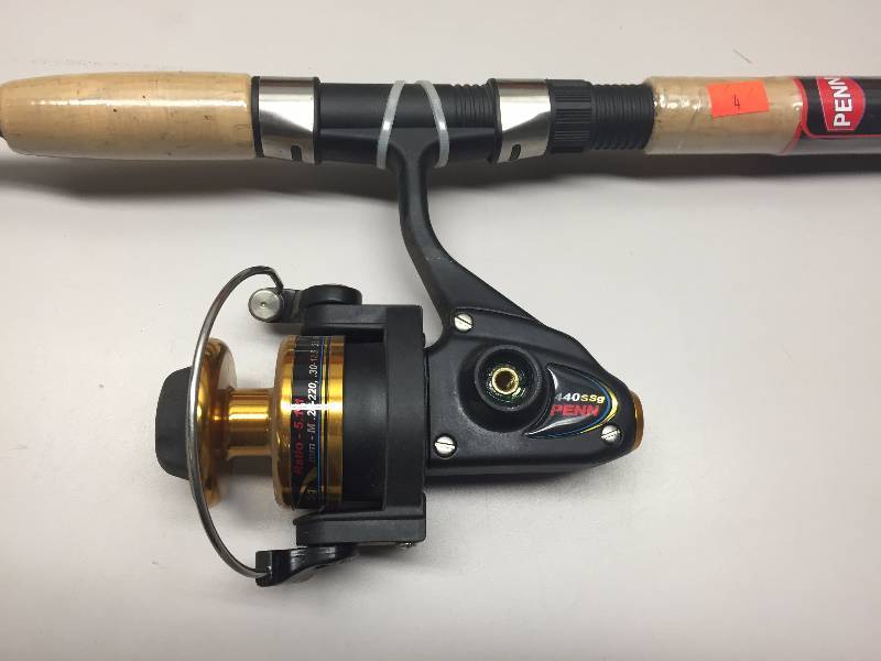 lot 4 image: PENN FISHING ROD