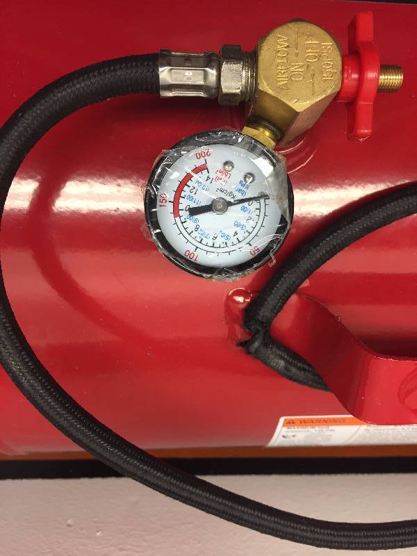 lot 14 image: PROFORCE 10 GALLON 135 MAX PSI - HOSE IS DAMAGED