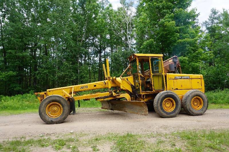 1977 John Deere Model 770 Articulating Road Grader in Palisade