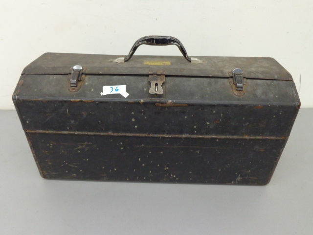 lot 36 image: Metal Grip - Loc Tackle & Tool Box