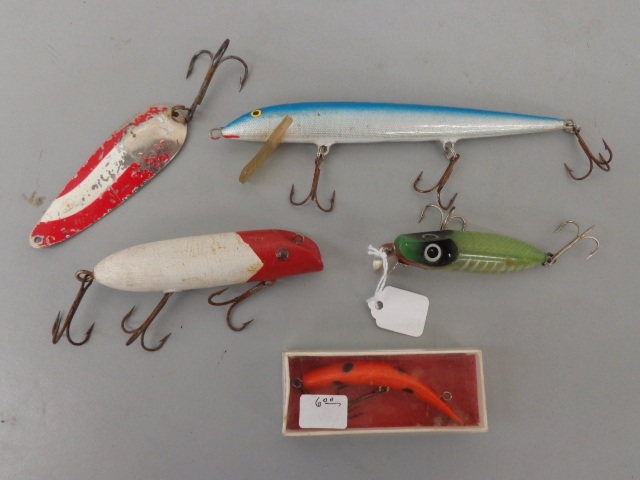 lot 57 image: South Bend Red & White Wood Lure & More