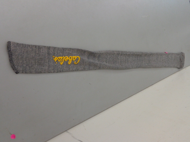 lot 67 image: Cabelas Gun Sleeve