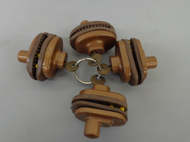 lot 103 image: 4 Master Trigger Locks With Keys