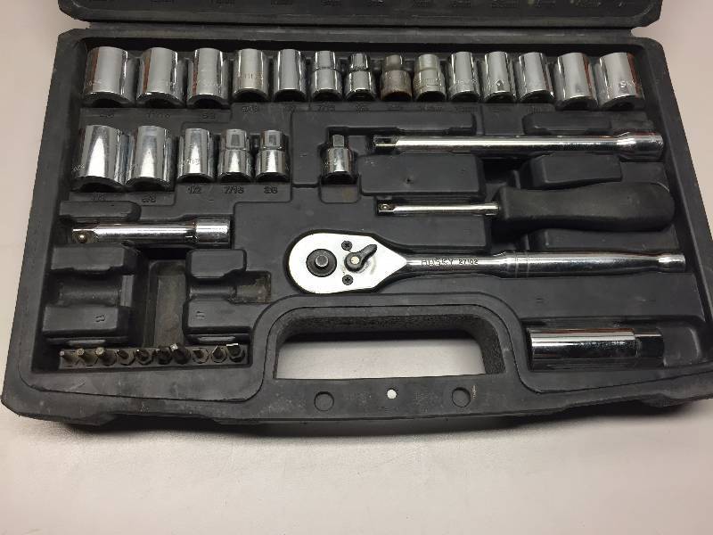 HUSKY 38 DRIVE SOCKET SET, STANDARD AND MM
