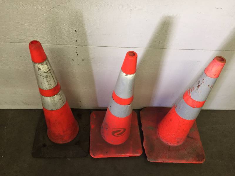 CONSTRUCTION CONES (3)