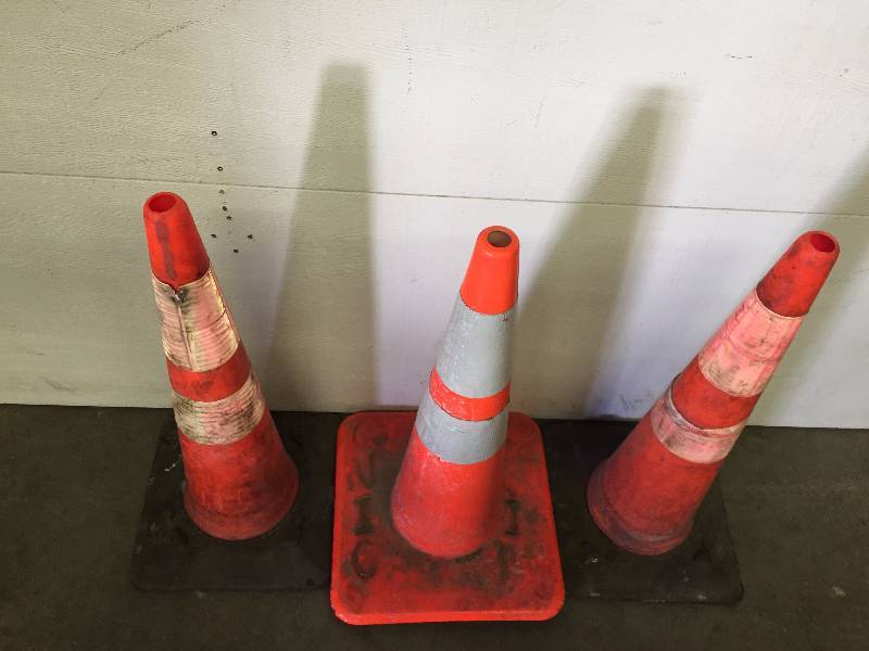 CONSTRUCTION CONES (3)