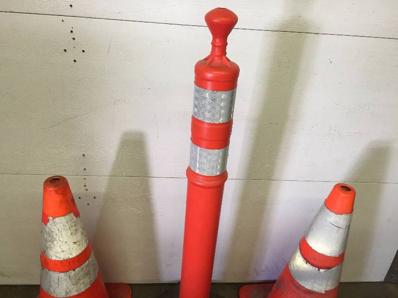 CONSTRUCTION CONES (2) 1 CANDLE STICK CONSTRUCTION CONE