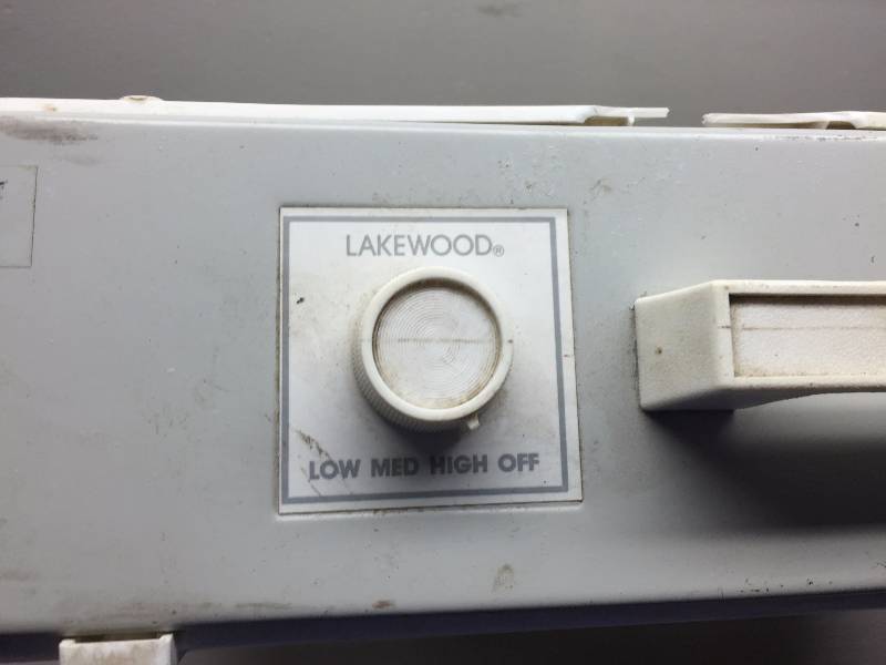 LAKEWOOD BOX FAN