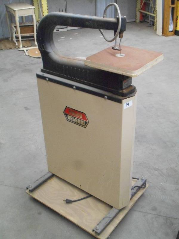 lot 14 image: Foley Model 435 Belsaw With Stand, ...