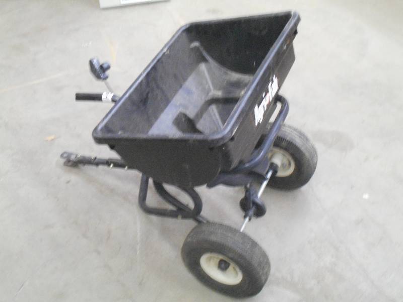 lot 24 image: Agri-Fab Pin-Hitch Fertilizer Sprea...