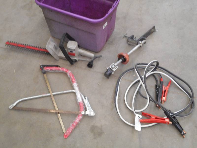 lot 60 image: Tote Of Jumper Cables (Heavy Duty ...