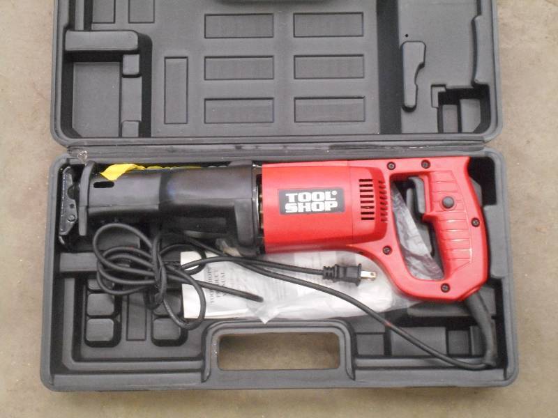 lot 71 image: Tool Shop Reciprocating Saw With Ca...