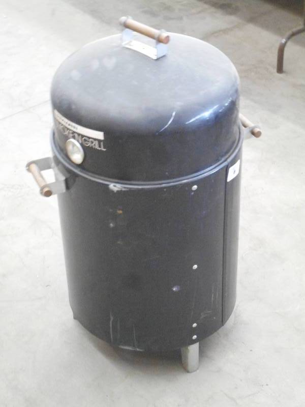 lot 116 image: Brinkman Smok-N-Grill Smoker Set, U...