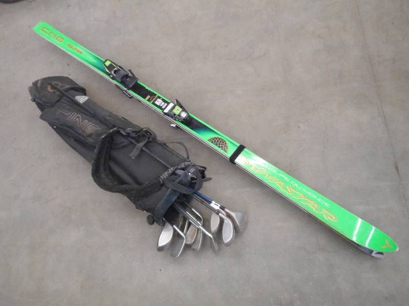 lot 121 image: Ping Golc Club Bag With Club Set & ...