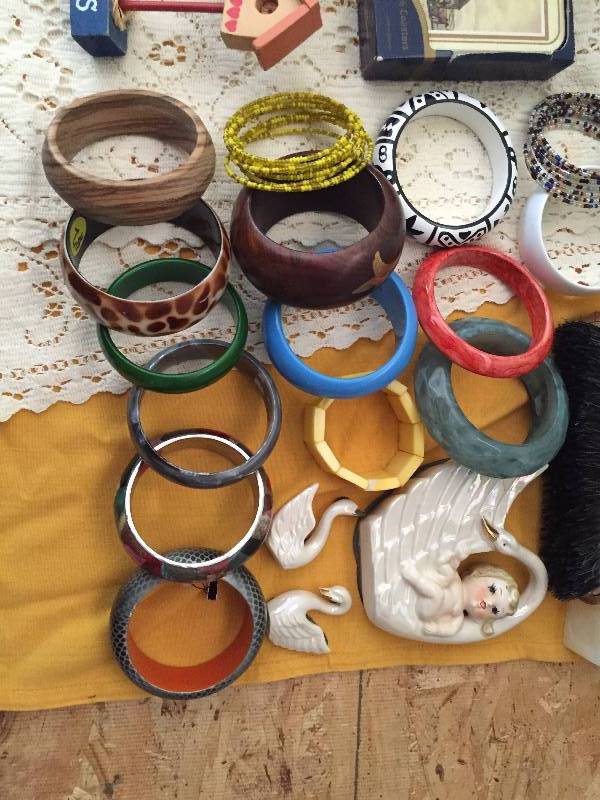 lot 5 image: Household Lot - Vintage Collectibles & Bangle Bracelets & Horsehair Brushes