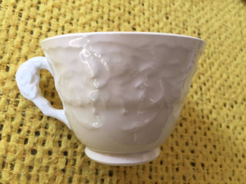 lot 33 image: Wow Vintage Highend Antique Collectible 4 Pope-Gosser Demitasse Cups & Saucers Rose Point #39 - Excellent Condition For Antique Age - No Chips