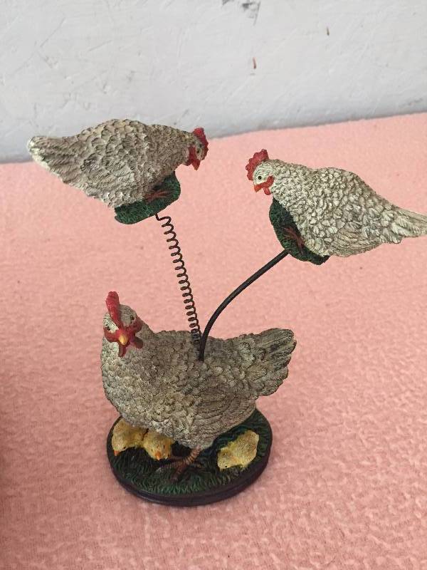 lot 54 image: Chicken Lot - Sakura Country Quartet Large Serving Pasta Bowl & Cute Chicken Decor - Excellent Condition No Chips