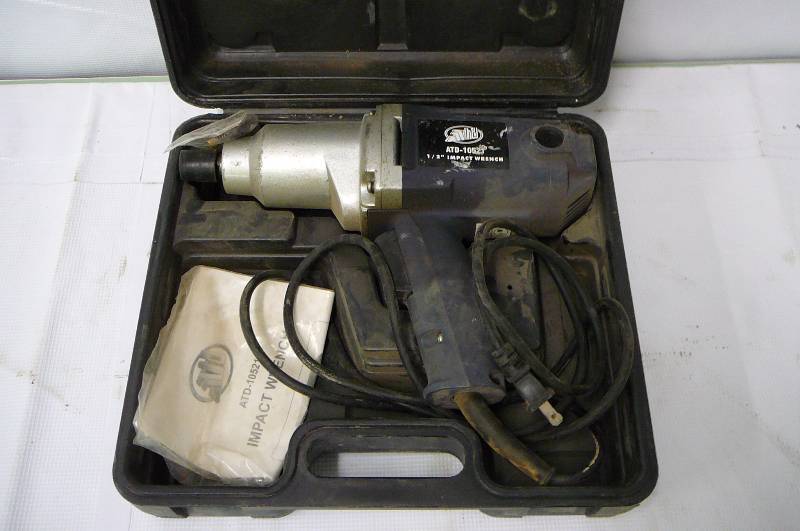 IMPACT WRENCH