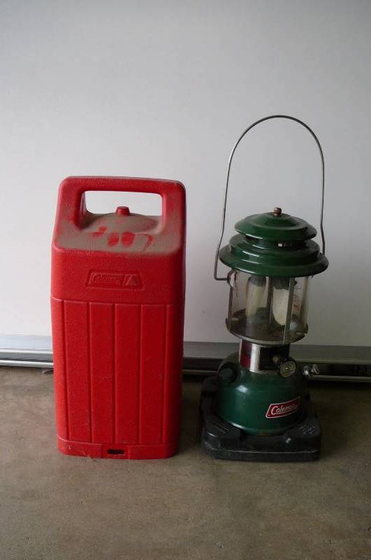 COLEMAN LANTERN