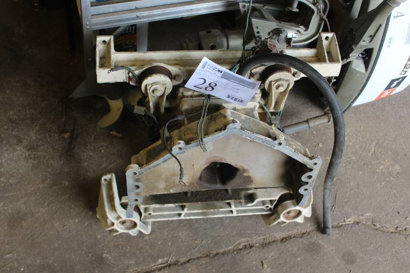 lot 28 image: 1960s1970s OMC Stringer Outboard Boat Motor