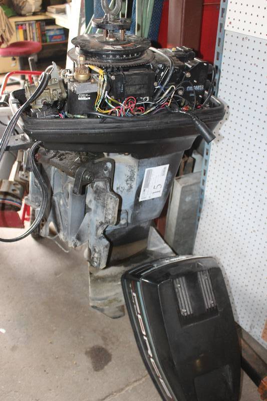 lot 15 image: Mid 1990s Mercury Marine Force Outboard Boat Motor w Power Tilt