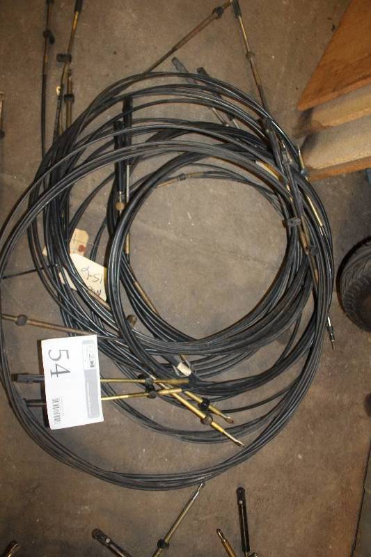 lot 54 image: Lot of Mercury 15 Cables
