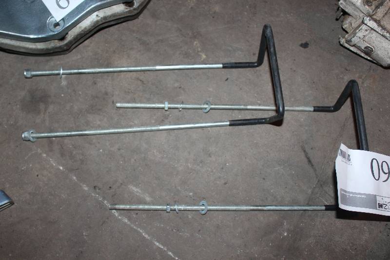 lot 60 image: Lot of (2) Brackets