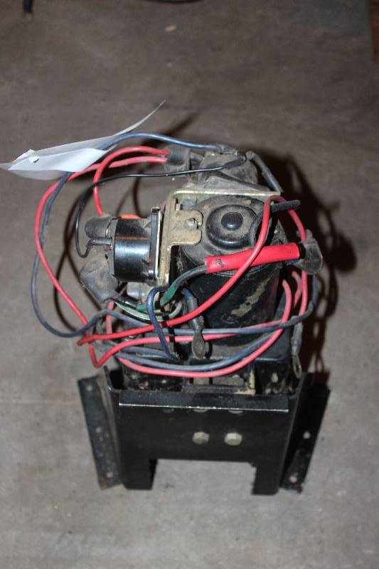 lot 68 image: TrimTilt Motor Assembly