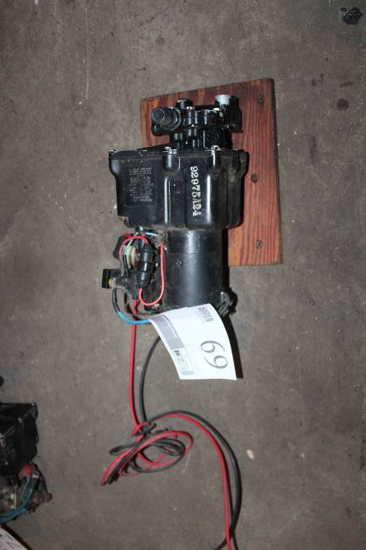 lot 69 image: Mercury TrimTilt Motor Only