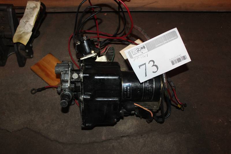 lot 73 image: Mercury TrimTilt Motor Only