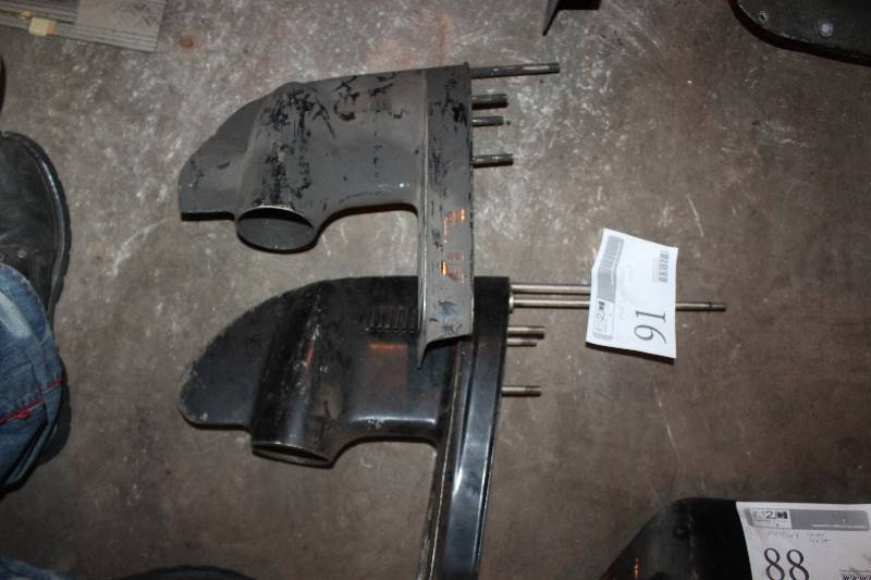 lot 91 image: Lot of (2) Mercury Outboard Motor Lower Units